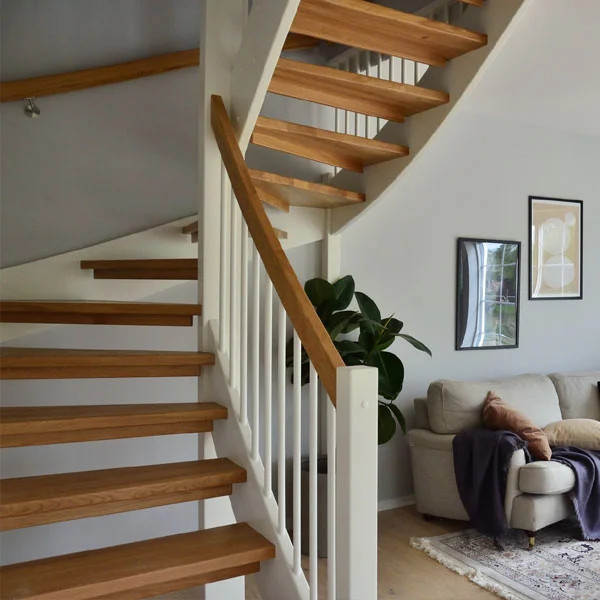 saple-stairs-min